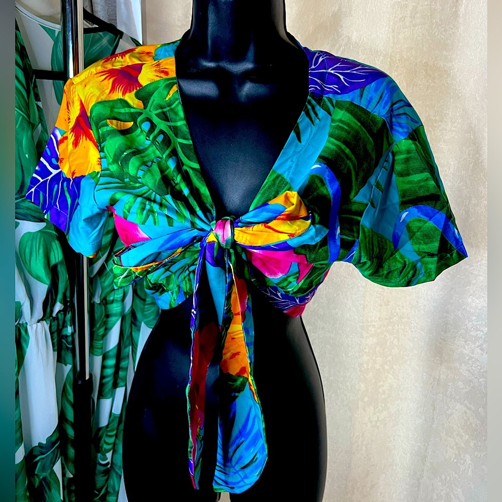 Tropical top